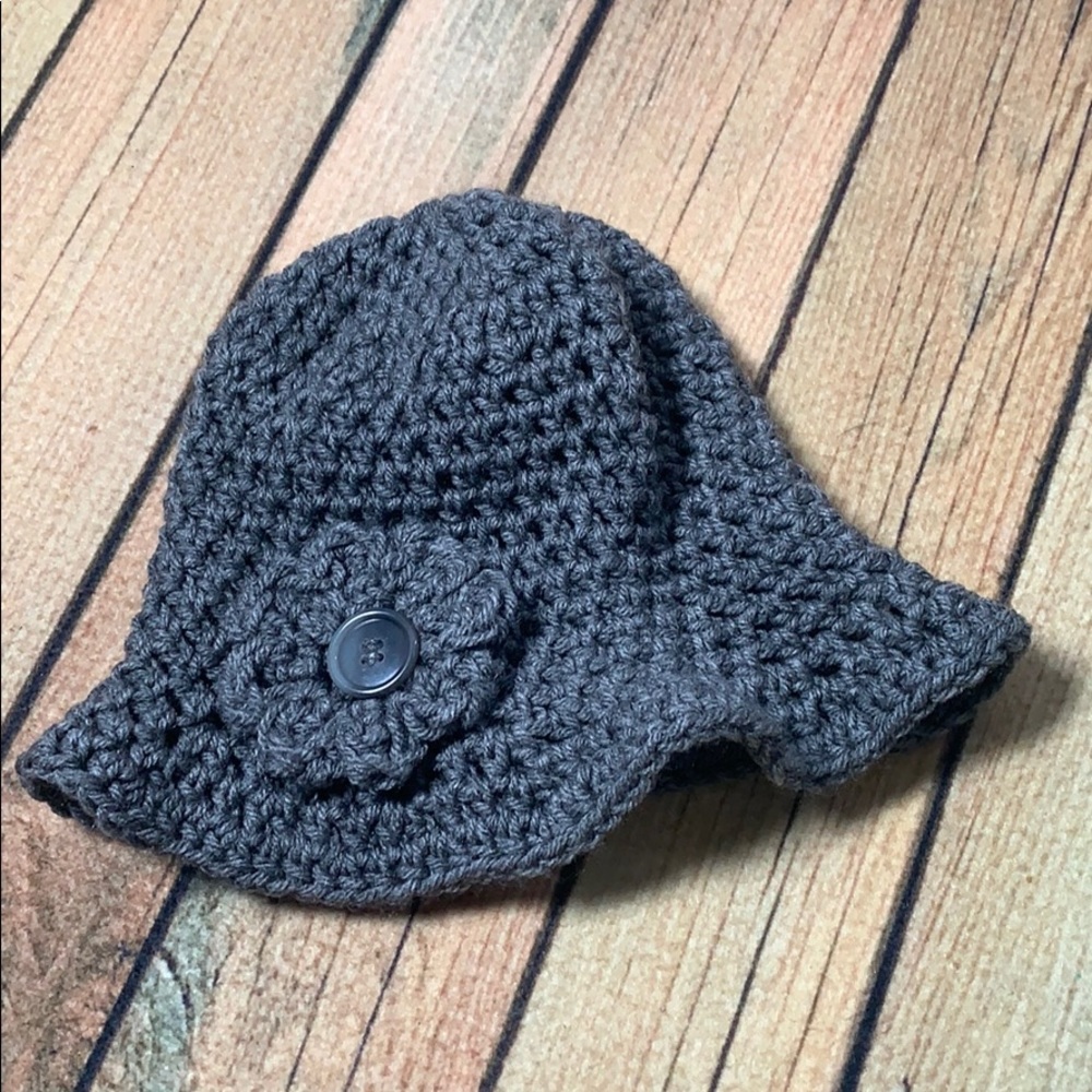 Ladies/girls knot hat